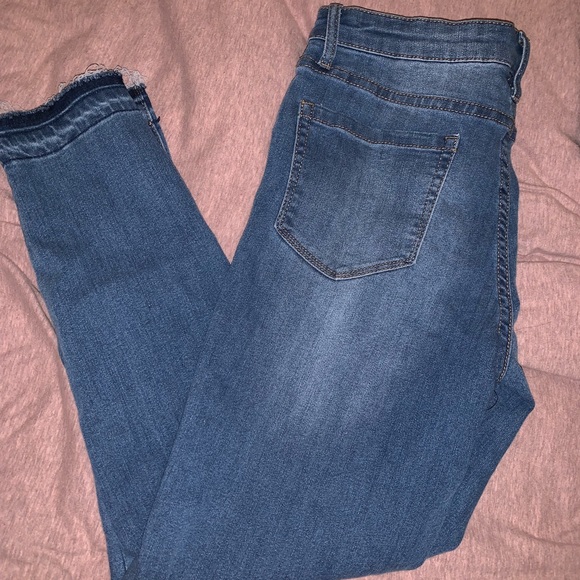 Medium wash jeans SIZE 7/8 - Picture 1 of 2